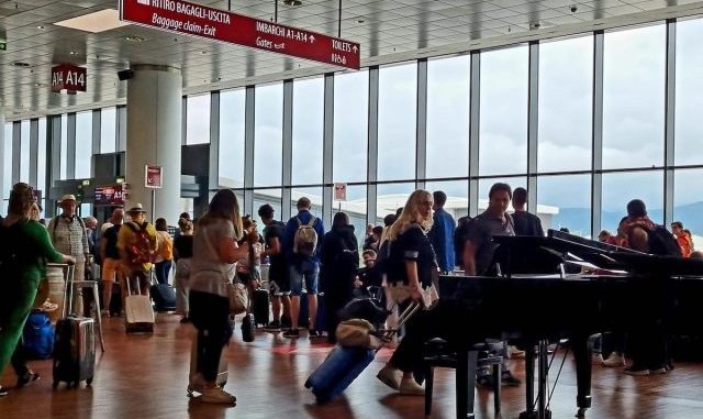 aeroport-italia-avion-intarziere-coada-pian-640x400