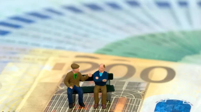 pensionari_Pn4Cu