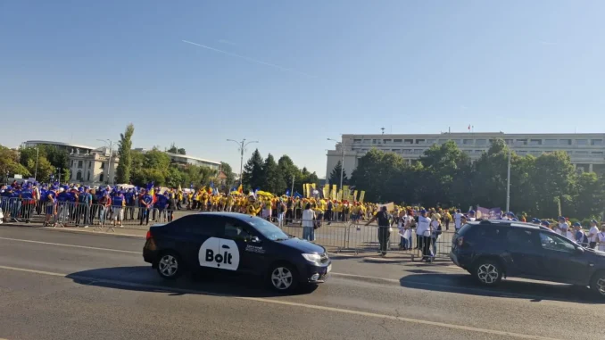 protest-profesori-piata-victoriei_TLSAL